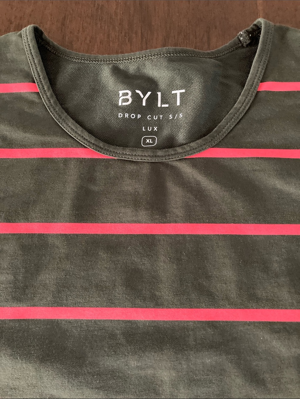 BYLT drop cut short sleeve LUX dark green